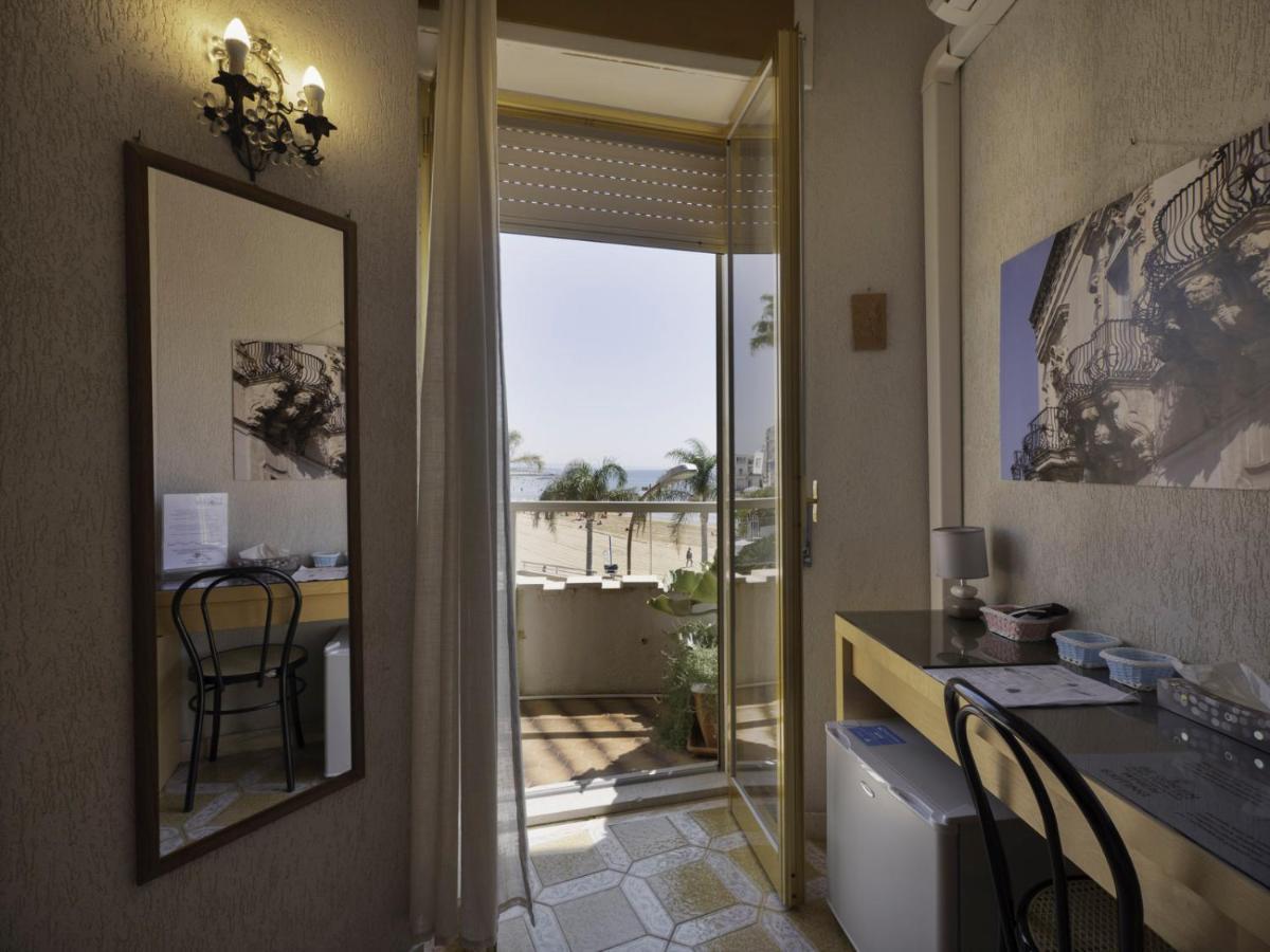 L'Onda Bed & Breakfast Marina di Ragusa Luaran gambar